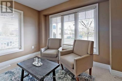 112 John W Taylor Avenue, New Tecumseth, ON - Indoor Photo Showing Living Room