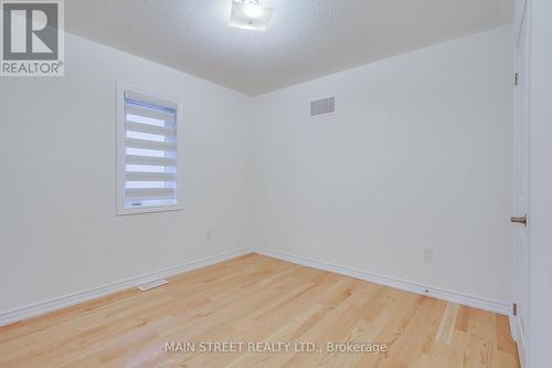 50 Rochester Drive, Barrie, ON - Indoor Photo Showing Other Room