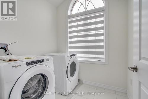 50 Rochester Drive, Barrie, ON - Indoor Photo Showing Laundry Room