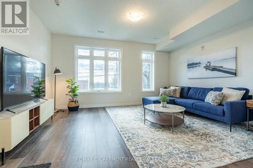 209 - 2620 Binbrook Road, Hamilton, ON - Indoor Photo Showing Living Room