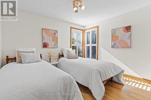 12 Broderick Avenue, Thorold, ON - Indoor Photo Showing Bedroom