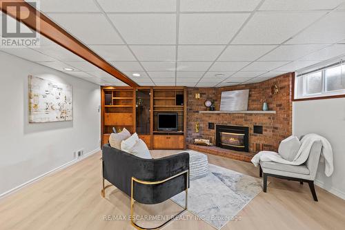 12 Broderick Avenue, Thorold, ON - Indoor With Fireplace