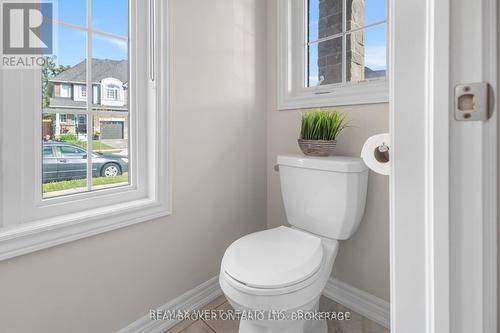 41 Starling Drive, Hamilton, ON - Indoor Photo Showing Bathroom