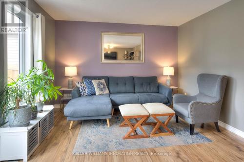 258 Keewatin Avenue, Kitchener, ON - Indoor Photo Showing Living Room