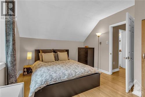 241 Pleasant Park Road, Ottawa, ON - Indoor Photo Showing Bedroom