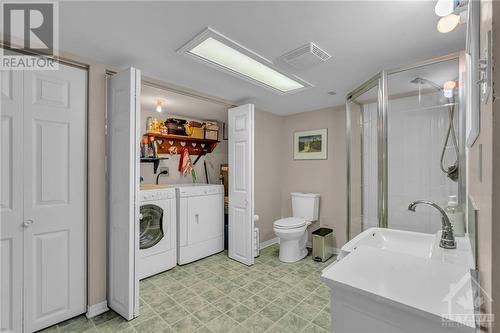 241 Pleasant Park Road, Ottawa, ON - Indoor Photo Showing Laundry Room