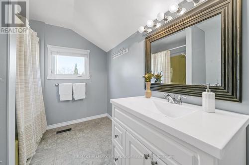 236 Lyle Street N, Alnwick/Haldimand (Grafton), ON - Indoor Photo Showing Bathroom