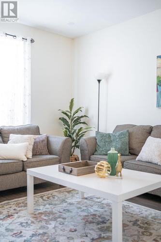 236 Lyle Street N, Alnwick/Haldimand (Grafton), ON - Indoor Photo Showing Living Room