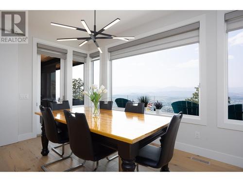 1738 Carnegie Street, Kelowna, BC - Indoor Photo Showing Dining Room