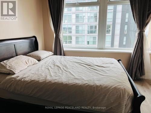 1607 - 111 St Clair Avenue, Toronto, ON - Indoor Photo Showing Bedroom