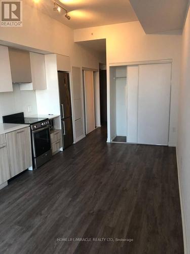 1035 - 251 Jarvis Street, Toronto, ON - Indoor Photo Showing Kitchen