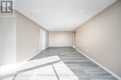 614 - 5 Shady Golfway, Toronto, ON - Indoor Photo Showing Other Room