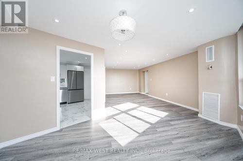 614 - 5 Shady Golfway, Toronto, ON - Indoor Photo Showing Other Room