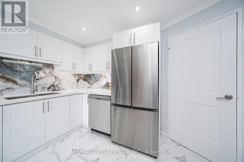 614 - 5 Shady Golfway, Toronto, ON - Indoor Photo Showing Kitchen With Double Sink