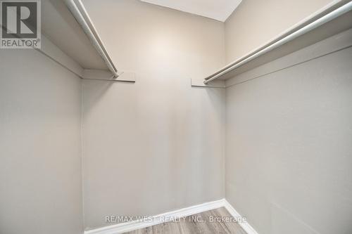 614 - 5 Shady Golfway, Toronto, ON - Indoor With Storage