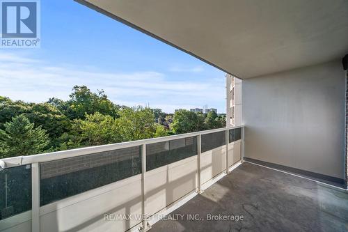 614 - 5 Shady Golfway, Toronto, ON - Outdoor With Balcony With Exterior