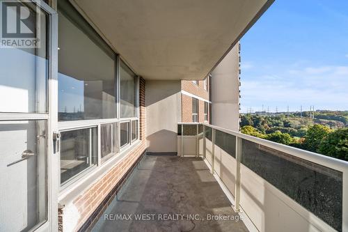 614 - 5 Shady Golfway, Toronto, ON - Outdoor With Balcony With Exterior