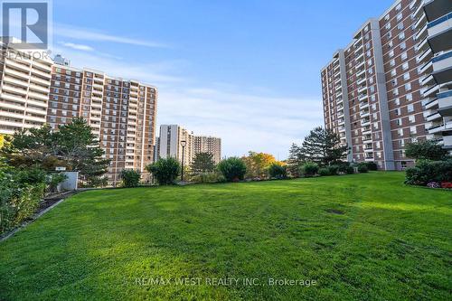 614 - 5 Shady Golfway, Toronto, ON - Outdoor With Facade