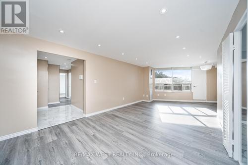 614 - 5 Shady Golfway, Toronto, ON - Indoor Photo Showing Other Room