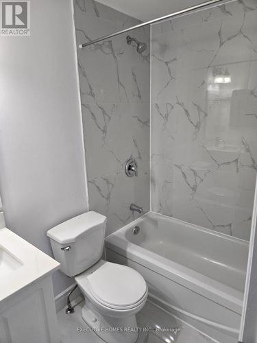 1411 Beaverbrook Court, Oshawa, ON - Indoor Photo Showing Bathroom