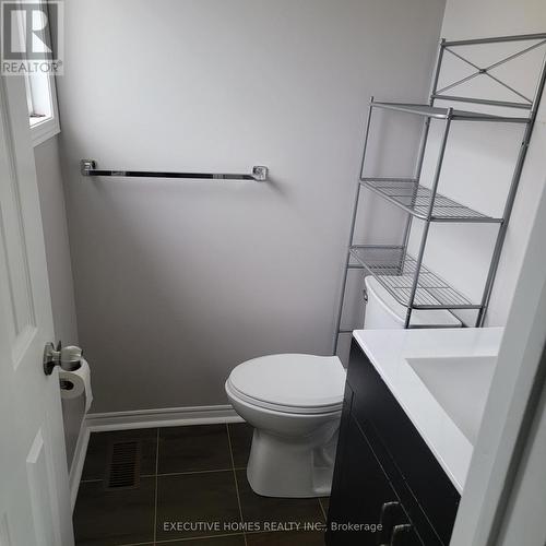 1411 Beaverbrook Court, Oshawa, ON - Indoor Photo Showing Bathroom