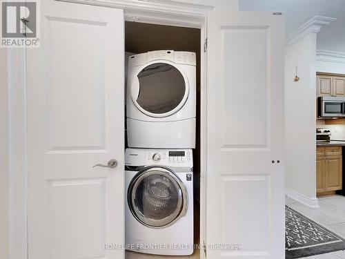 305 - 9519 Keele Street, Vaughan, ON - Indoor Photo Showing Laundry Room