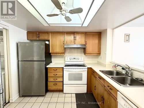 206 - 22 Clarissa Drive, Richmond Hill, ON - Indoor Photo Showing Kitchen With Double Sink