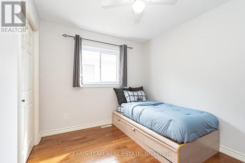 110 Chieftain Crescent, Barrie, ON - Indoor Photo Showing Bedroom