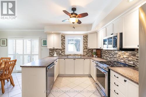 110 Chieftain Crescent, Barrie, ON - Indoor Photo Showing Kitchen With Double Sink