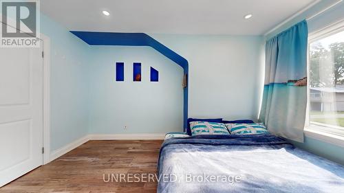 62 Mary Street, Brampton, ON - Indoor Photo Showing Bedroom