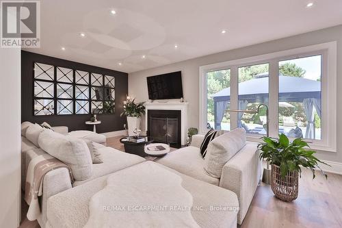 1483 The Links Drive, Oakville, ON - Indoor Photo Showing Living Room With Fireplace