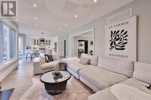 1483 The Links Drive, Oakville, ON - Indoor Photo Showing Living Room