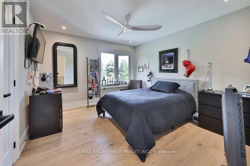 1483 The Links Drive, Oakville, ON - Indoor Photo Showing Bedroom