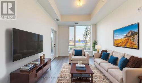 111 - 1440 Clarriage Court, Milton, ON - Indoor Photo Showing Living Room