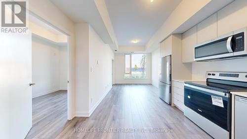 111 - 1440 Clarriage Court, Milton, ON - Indoor Photo Showing Kitchen