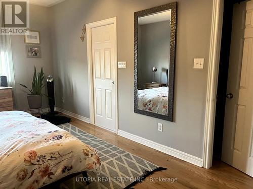 5405 Festival Drive, Mississauga, ON - Indoor Photo Showing Bedroom