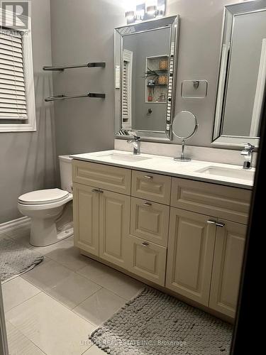 5405 Festival Drive, Mississauga, ON - Indoor Photo Showing Bathroom