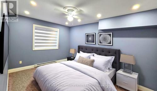 2 - 290 Elmgrove Avenue, Oshawa, ON - Indoor Photo Showing Bedroom