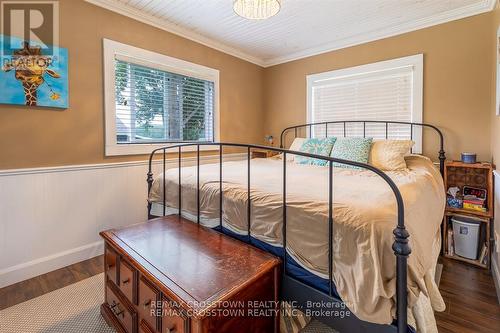 14308 County 27 Road, Springwater, ON - Indoor Photo Showing Bedroom