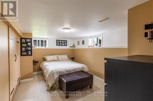 14308 County 27 Road, Springwater, ON - Indoor Photo Showing Bedroom