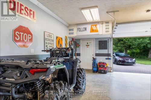 14308 County 27 Road, Springwater, ON - Indoor Photo Showing Garage