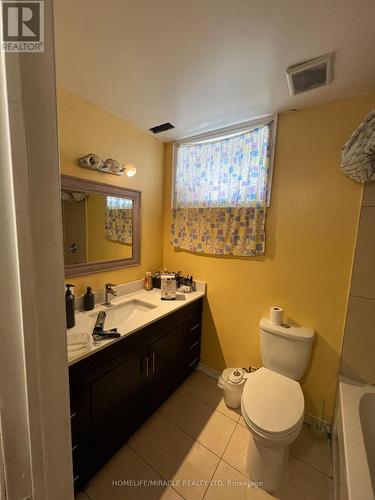 3056 Mcnaughton Avenue E, Mississauga, ON - Indoor Photo Showing Bathroom