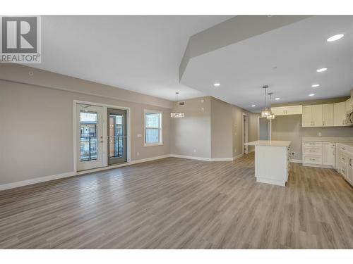 5640 51St Street Unit# 408, Osoyoos, BC - Indoor Photo Showing Kitchen