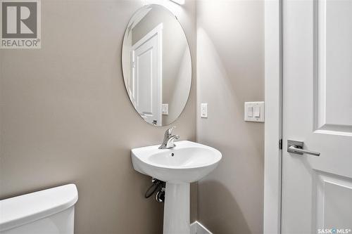 226 1220 Pringle Way, Saskatoon, SK - Indoor Photo Showing Bathroom