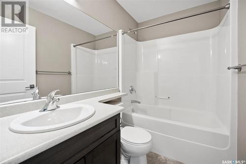 226 1220 Pringle Way, Saskatoon, SK - Indoor Photo Showing Bathroom