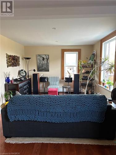 537 8Th Street E, Owen Sound, ON - Indoor Photo Showing Bedroom