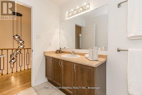 67 Majesty Boulevard, Barrie, ON - Indoor Photo Showing Bathroom