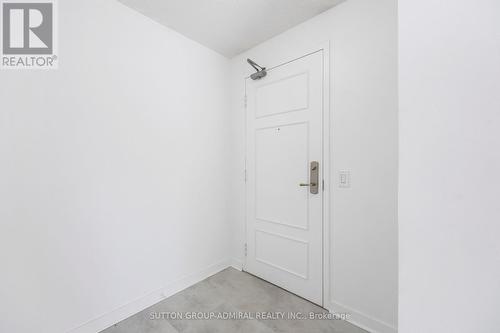 714 - 350 Red Maple Road, Richmond Hill, ON - Indoor Photo Showing Other Room