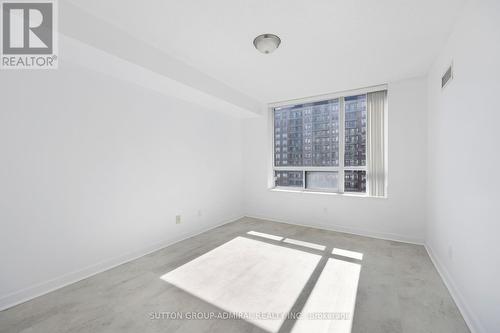 714 - 350 Red Maple Road, Richmond Hill, ON - Indoor Photo Showing Other Room