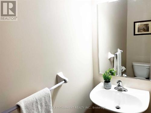 747 Challinor Terrace, Milton, ON - Indoor Photo Showing Bathroom